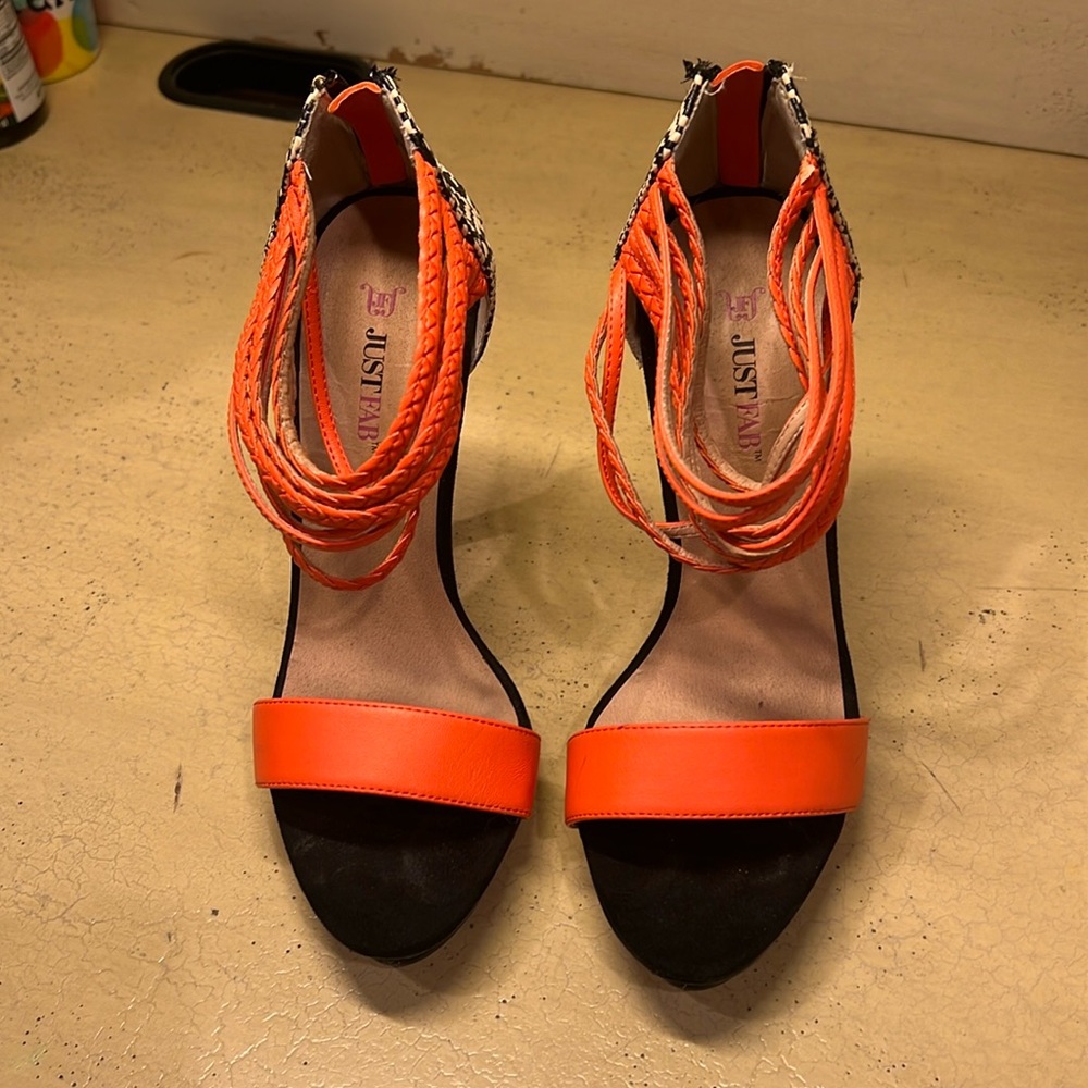 Women Size 8 Orange and Black Heels